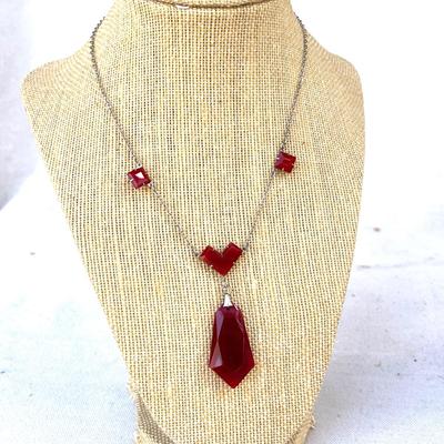 LOT 118 Antique Art Deco Red Carnelian Drop Necklace Faceted Glass