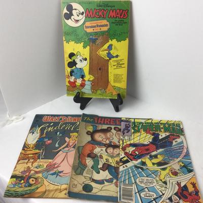 982 Walt Disney Comic Lot Mickey Mouse Cinderella