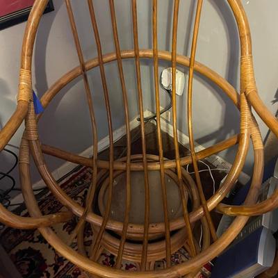Vintage papasan chair