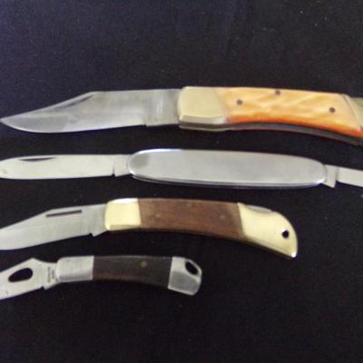 4 FOLDING KNIVES; 1 ROSTFREI INOX HOFFRITZ GERMANY.