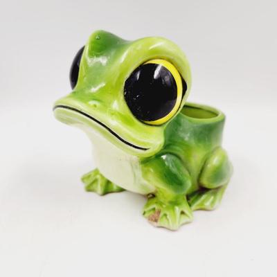 VINTAGE CERAMIC BIG EYE FROG PLANTER