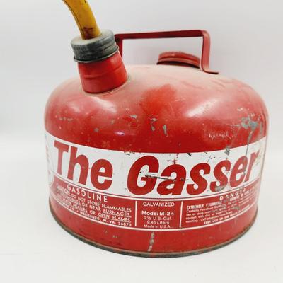 VINTAGE EAGLE GALVANIZED 2.5 GALLON GAS CAN
