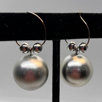 MATTE FINISH SILVER BALL EARRINGS