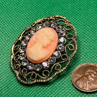 LOVELY VINTAGE CAMEO PIN, RHINESTONE ACCENT