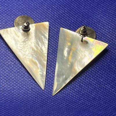 ABALONE, MOTHER OF PEARL VEE EARRINGS 