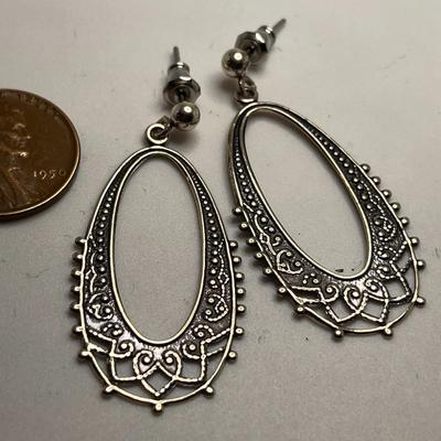 FILAGREED DANGLE EARRINGS