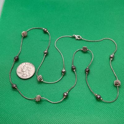 SILVER TONE TWISTED WIRE, BEAD NECKLACE