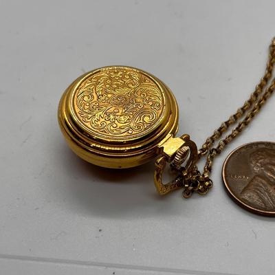 â€œHANKAâ€ LOVELY GOLD WOMANâ€™S PENDANT WATCH