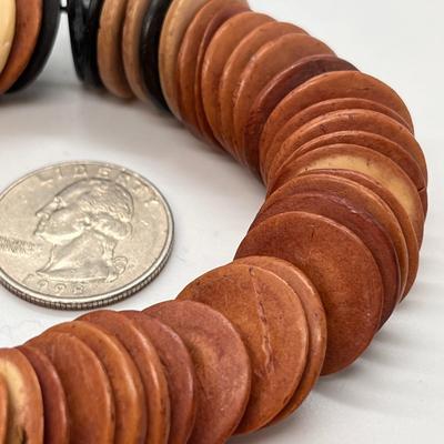 WOOD DISC BEAD BRACELET MULTI-HUED BEADS