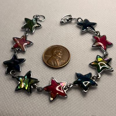 PRETTY MULTICOLORED STAR BRACELET