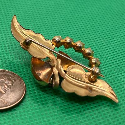 VINTAGE PIN BROOCH RED, CLEAR RHINESTONES