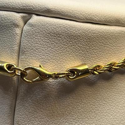 LOVELY FLORAL PENDANT NECKLACE