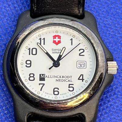 SWISS ARMY WRISTWATCH w/CALENDAR