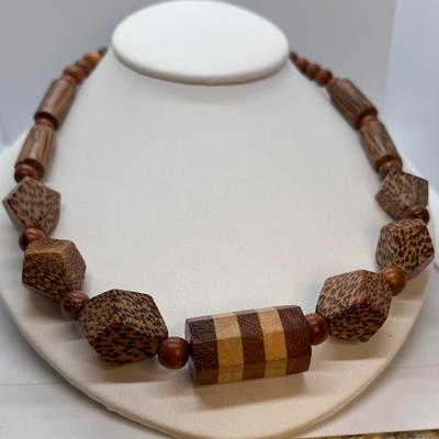 EXOTIC WOODS ARTISAN NECKLACE