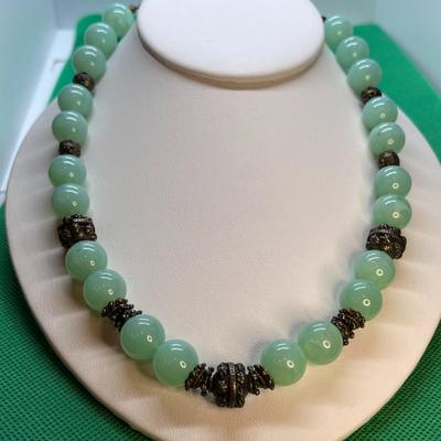 FABULOUS JADE COLOR BEAD NECKLACE