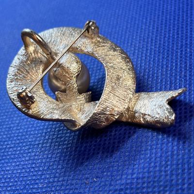 VINTAGE PEARLY PIN BROOCH PENDANT