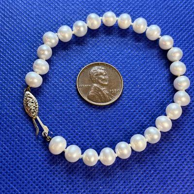 EXCELLENT REAL NATURAL PEARL BRACELET 14k CLASP