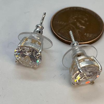 EXTRA SPARKLY EARRINGS SET IN SILVER FINDINGS