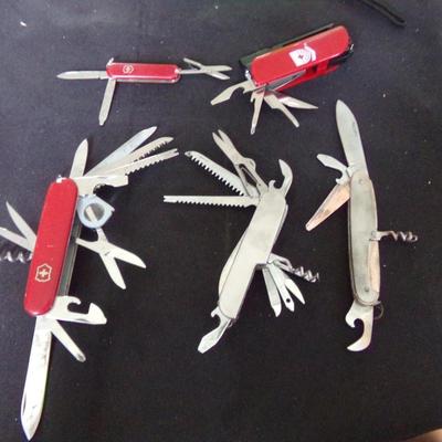 5 SWISS ARMY KNIVES; 13 BLADE, 3 BLADE, SEE DESCRIPTIONS.