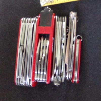 5 SWISS ARMY KNIVES; 13 BLADE, 3 BLADE, SEE DESCRIPTIONS.