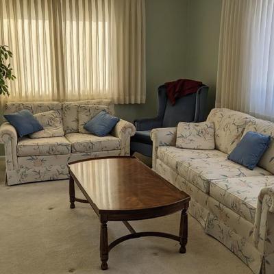 Granny Chic Living Room Set