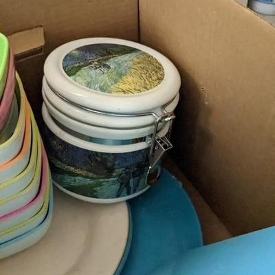 Contents of Lower SE Kitchen Cabinets 