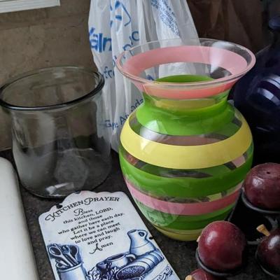 Contents of Lower SE Kitchen Cabinets 