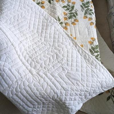 Acorn Cluster 1979 Quilt