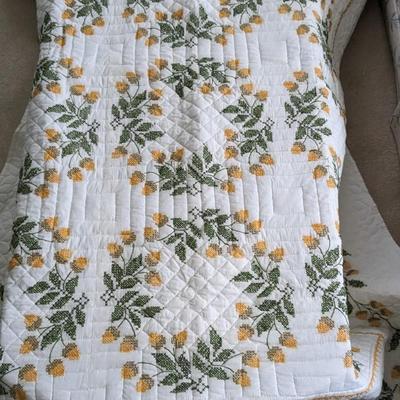 Acorn Cluster 1979 Quilt