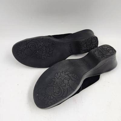 CLARK LEATHER SUEDE 8M SLIP ON SHOES