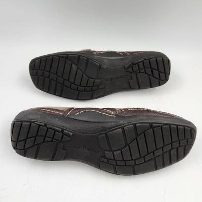 NATURALIZERS 8M SUEDE LOAFERS