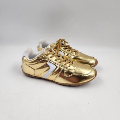 WOMENS GOLD SIZE 8.5 SNEAKERS - NEW