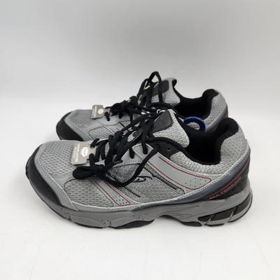 NEW W/ TAGS MENS DR SCHOLLS GREY TUNDRA SIZE 8W