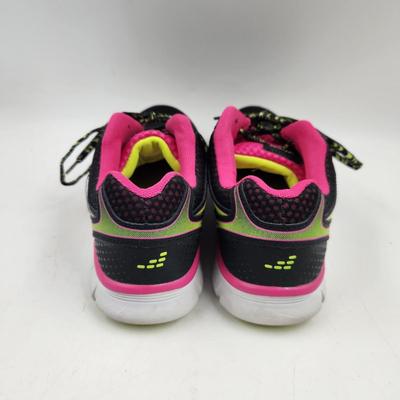 BCG WOMENS SIZE 9 SNEAKERS