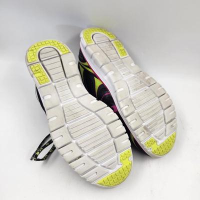 BCG WOMENS SIZE 9 SNEAKERS