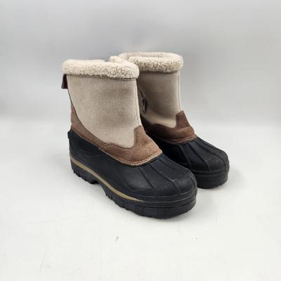 LIKE NEW - 3M THINSULATE INSULATED WOMENS BOOTS SIZE 6
