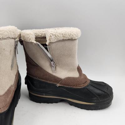 LIKE NEW - 3M THINSULATE INSULATED WOMENS BOOTS SIZE 6
