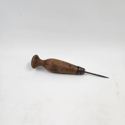 ANTIQUE WOODEN HANDLED ICE PICK