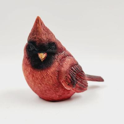 CUTE LITTLE CARDINAL DECOR
