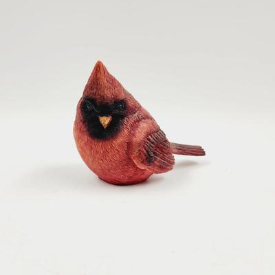 CUTE LITTLE CARDINAL DECOR
