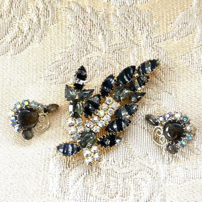 LOT 146 Vintage Costume Jewelry Rhinestone Brooch & Clip Earrings Smokey & Iridescent