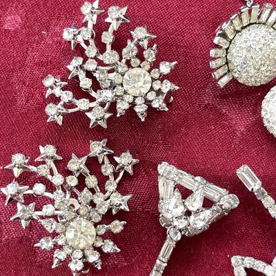 LOT 150 Vintage Costume Jewelry Clear Rhinestone Group  Pins Bracelet Earrings