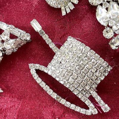 LOT 150 Vintage Costume Jewelry Clear Rhinestone Group  Pins Bracelet Earrings