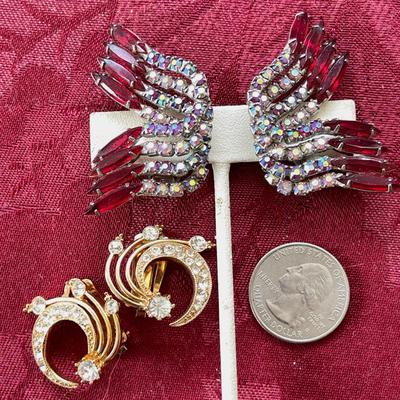 LOT 151 Vintage Costume Jewelry Fancy Clip Rhinestone Earrings