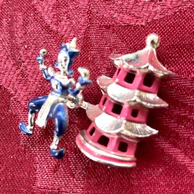 LOT 154 Vintage Costume Jewelry In Motion Big Wheel Bicycle + Trembler Asian Dancer