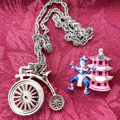 LOT 154 Vintage Costume Jewelry In Motion Big Wheel Bicycle + Trembler Asian Dancer