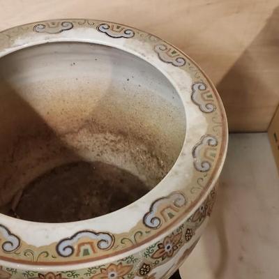 Decorative flower pot