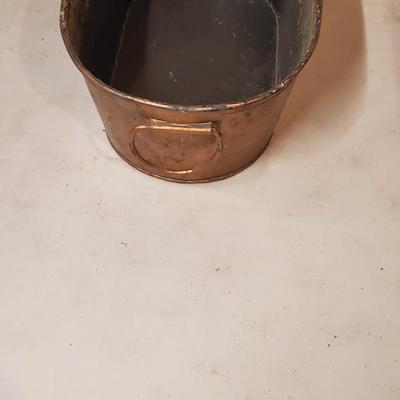 Tub plant holder