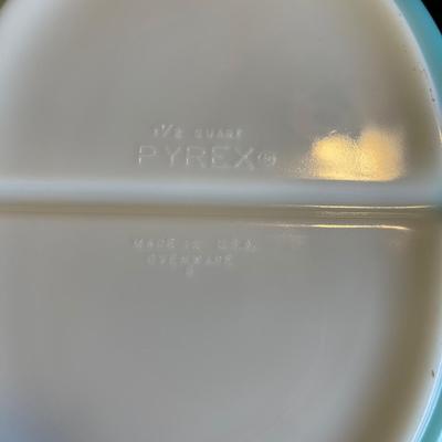 Vintage Pyrex Turquoise Snowflake Divided Dish