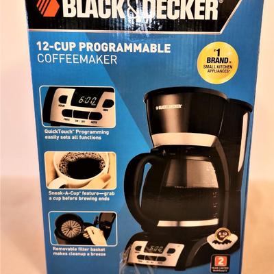 Lot #147 New in Box Black & Decker 12 Cup  Coffee Maker